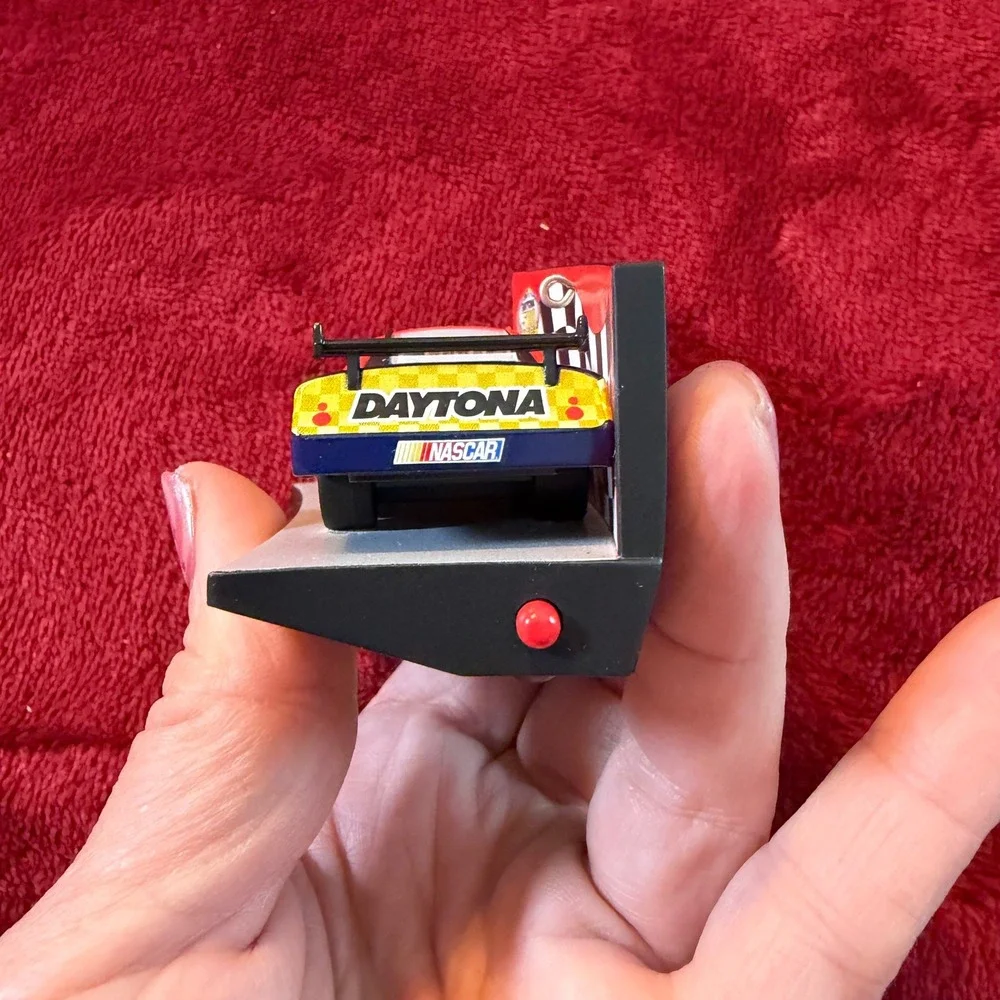 Hallmark Keepsake 2008 NASCAR Daytona 500‎ 50th Running Sound Ornament QXI2171